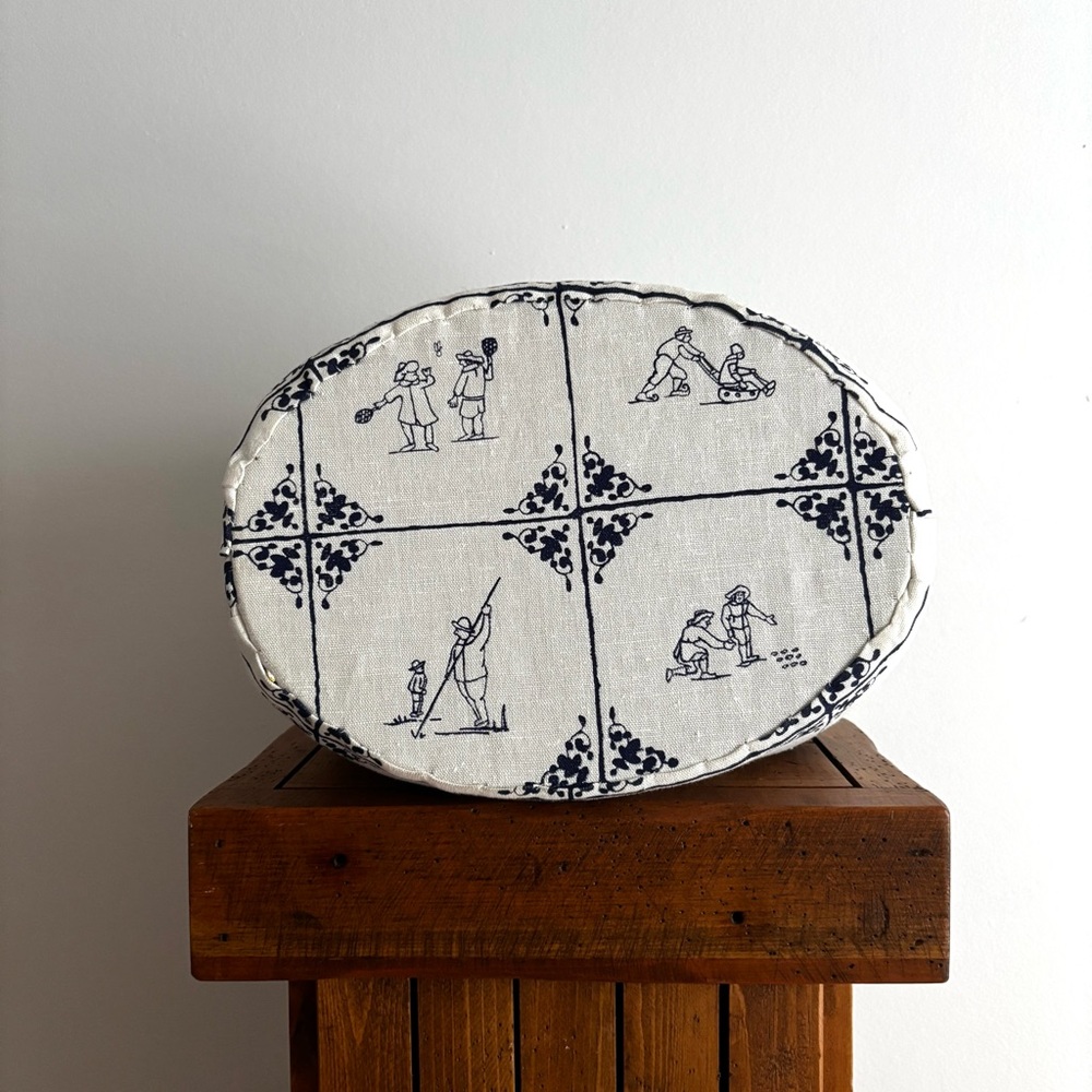 Vintage Delft Tile Fabric Printed Top Handle Cushioned Carry Case - Picture 16 of 16